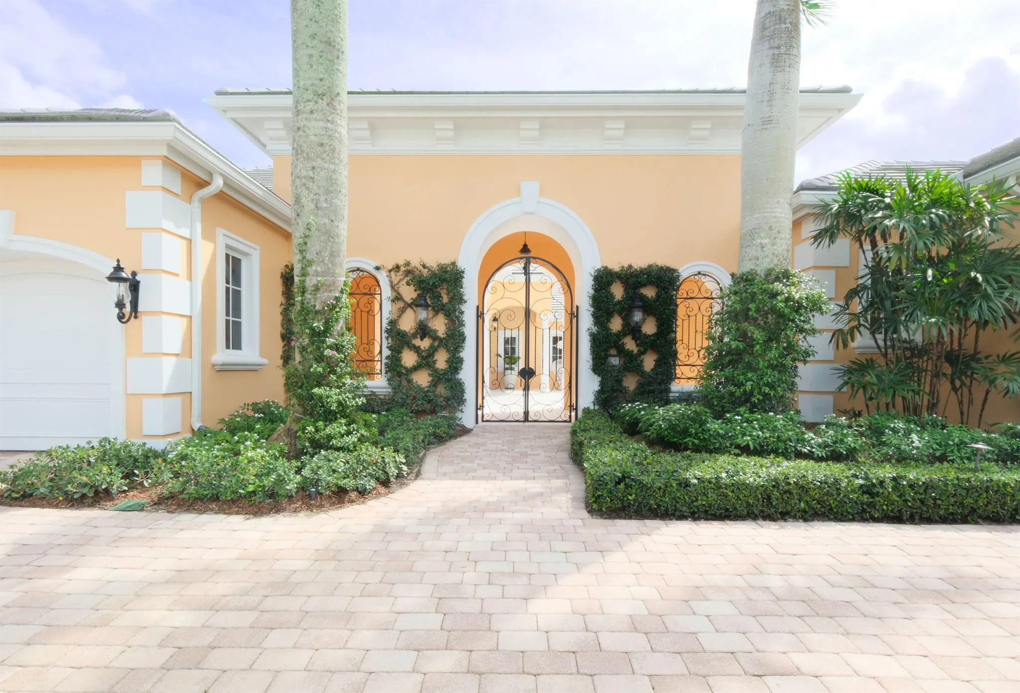 12952 Mizner Way