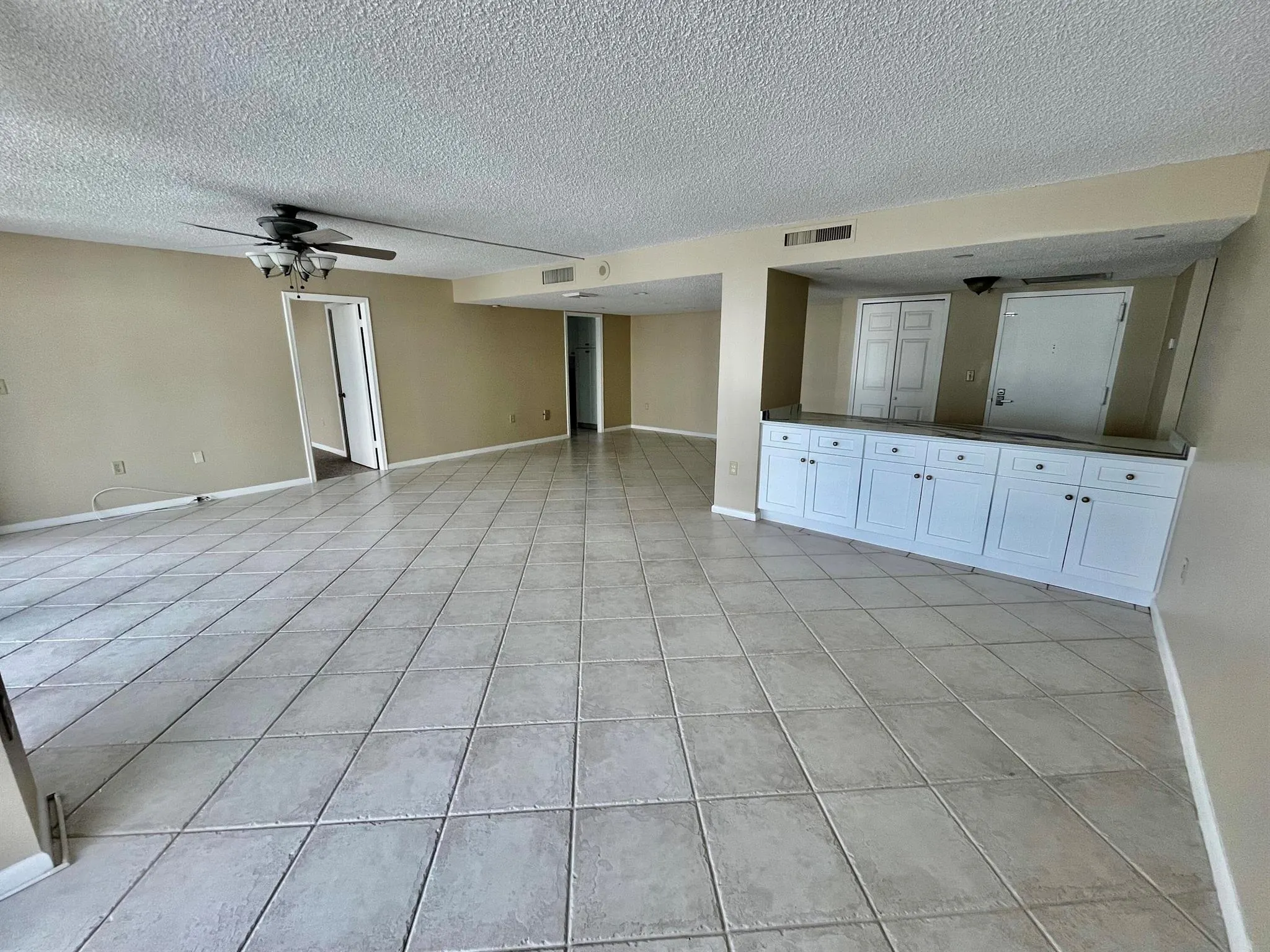 4200 N Ocean Drive, #1-1601