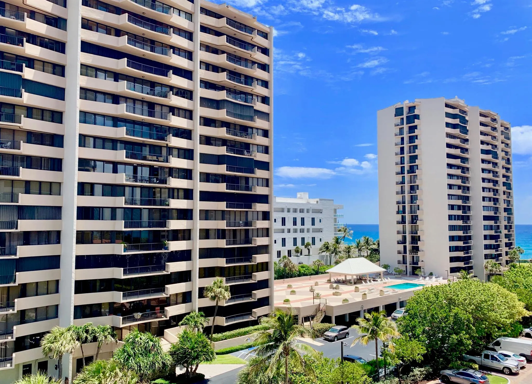 4200 N Ocean Drive, #1-1601
