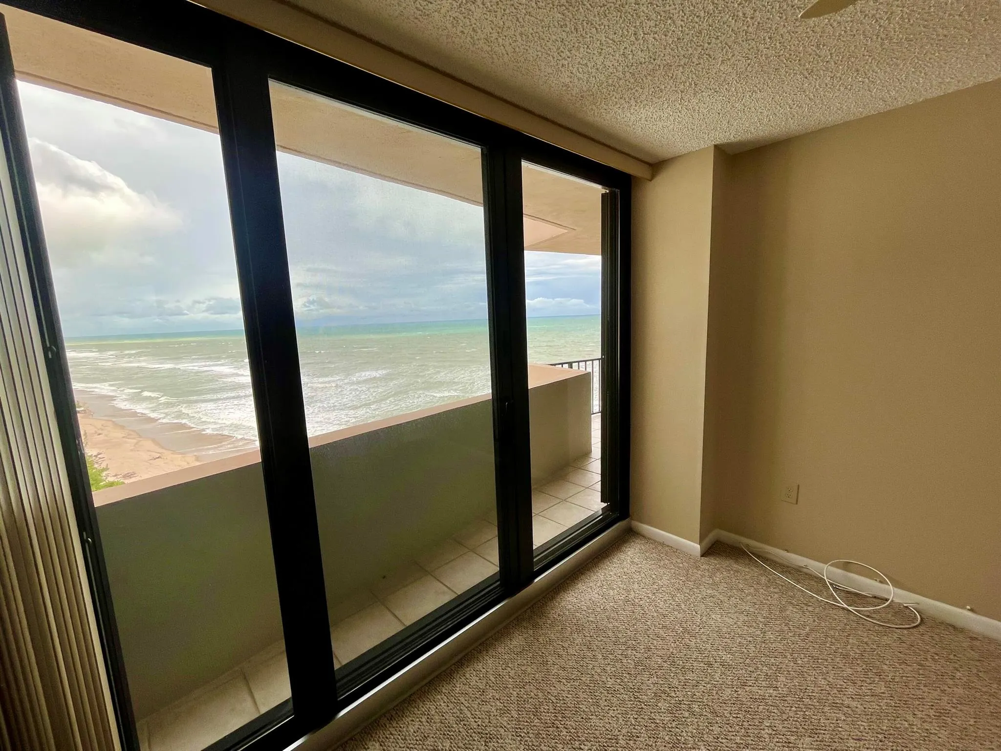 4200 N Ocean Drive, #1-1601
