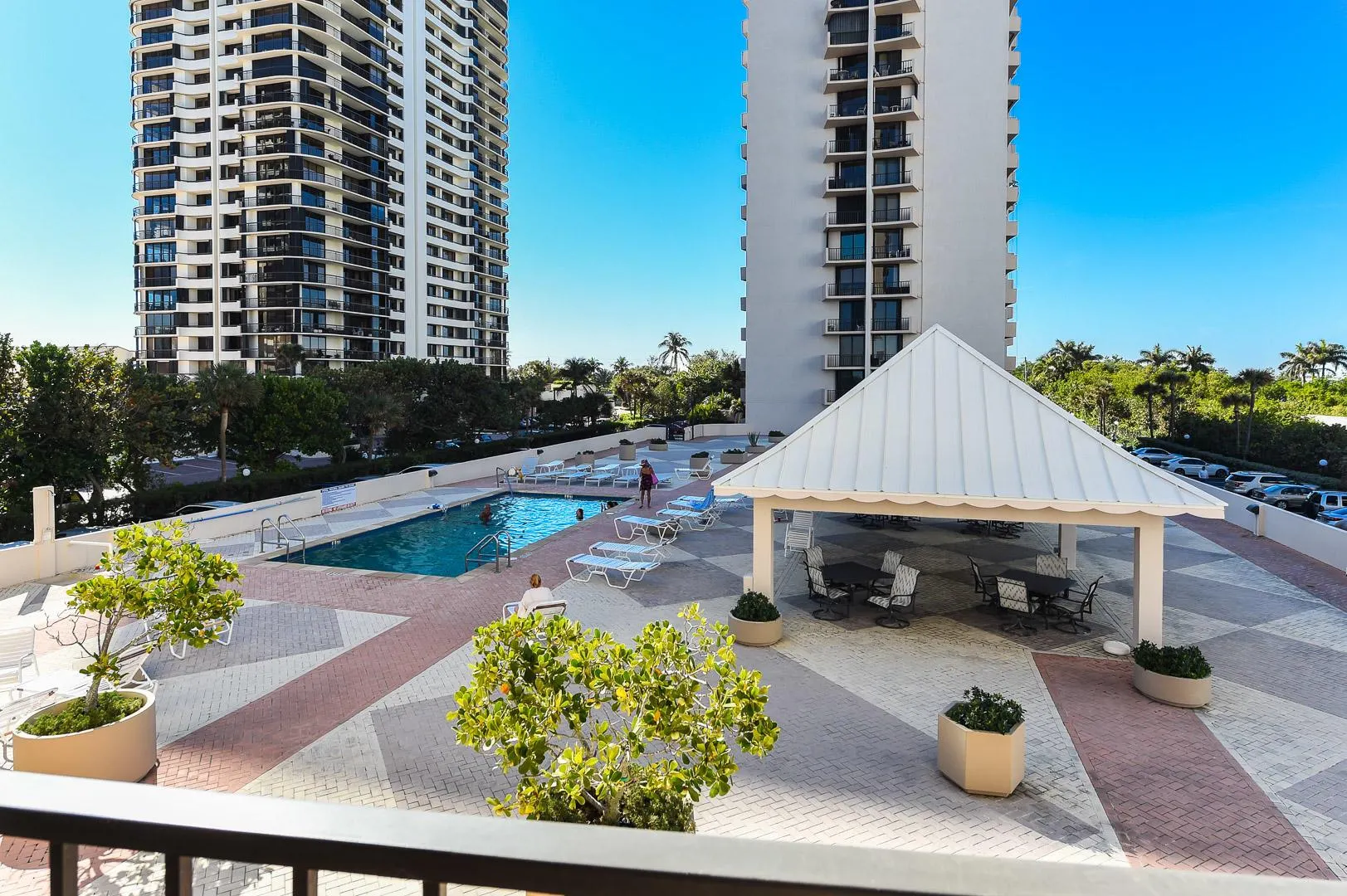 4200 N Ocean Drive, #1-1601