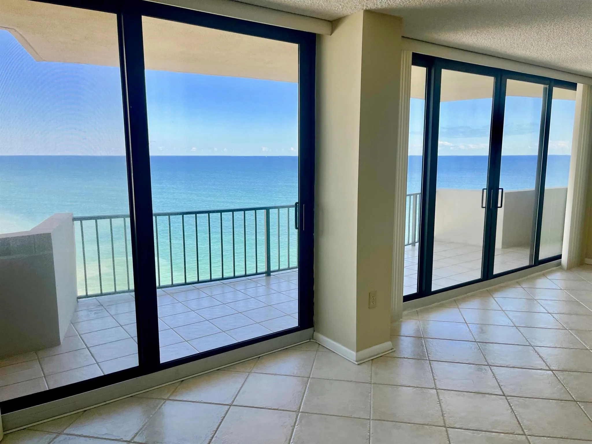 4200 N Ocean Drive, #1-1601