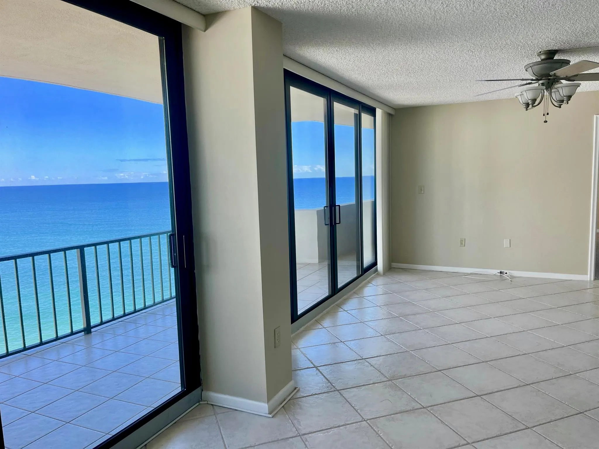 4200 N Ocean Drive, #1-1601