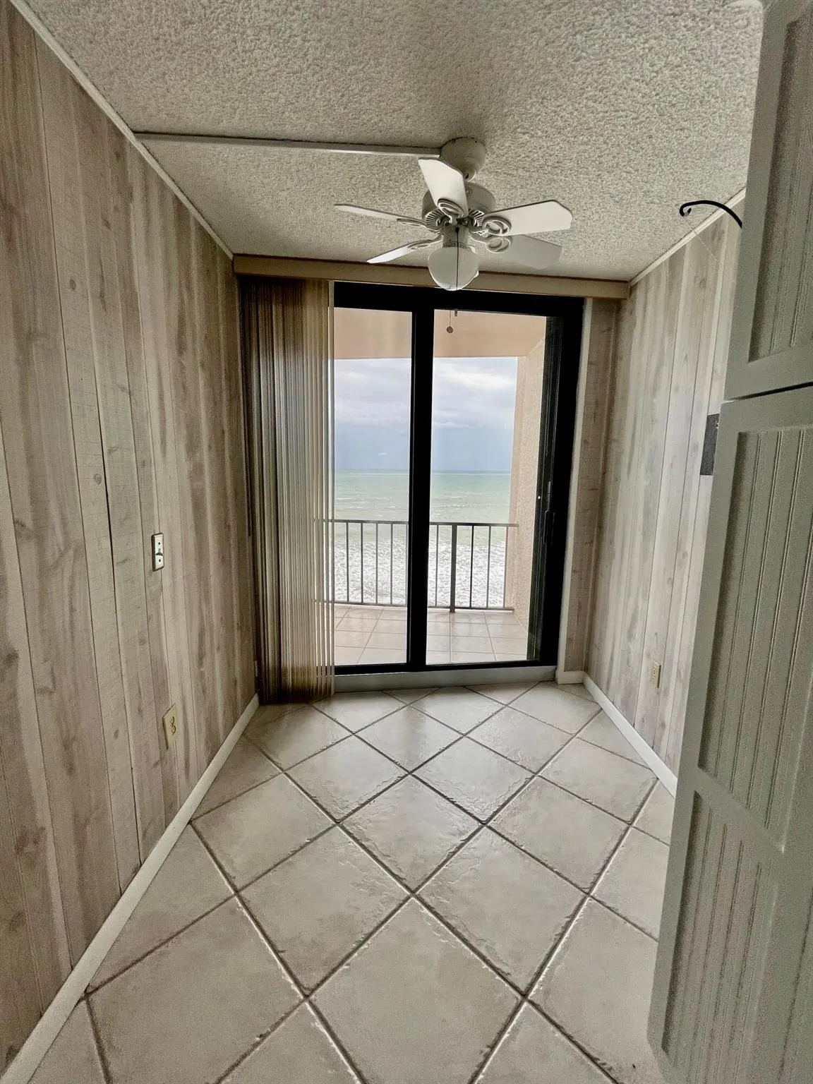 4200 N Ocean Drive, #1-1601