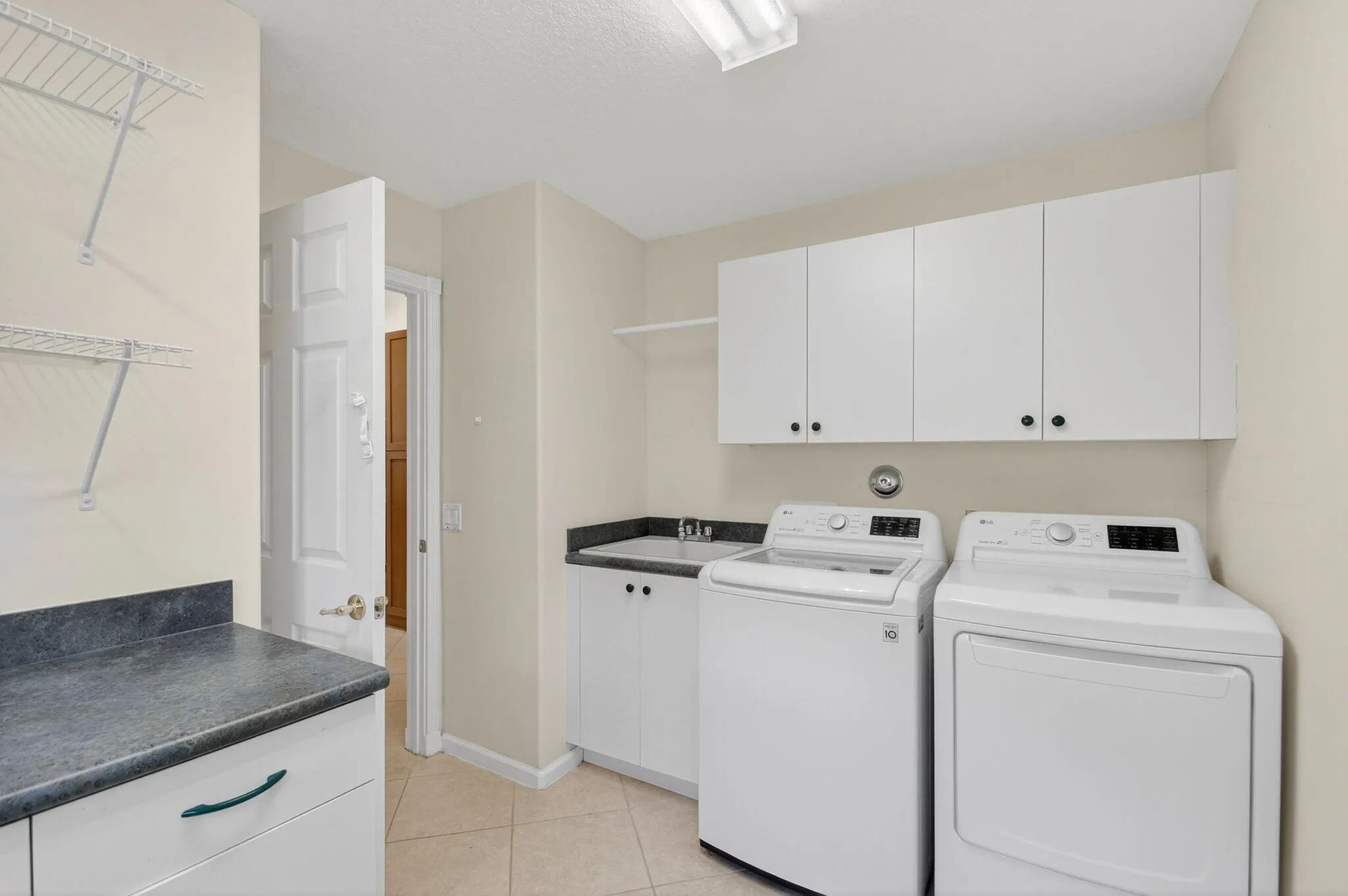 13221 Alhambra Lake Circle