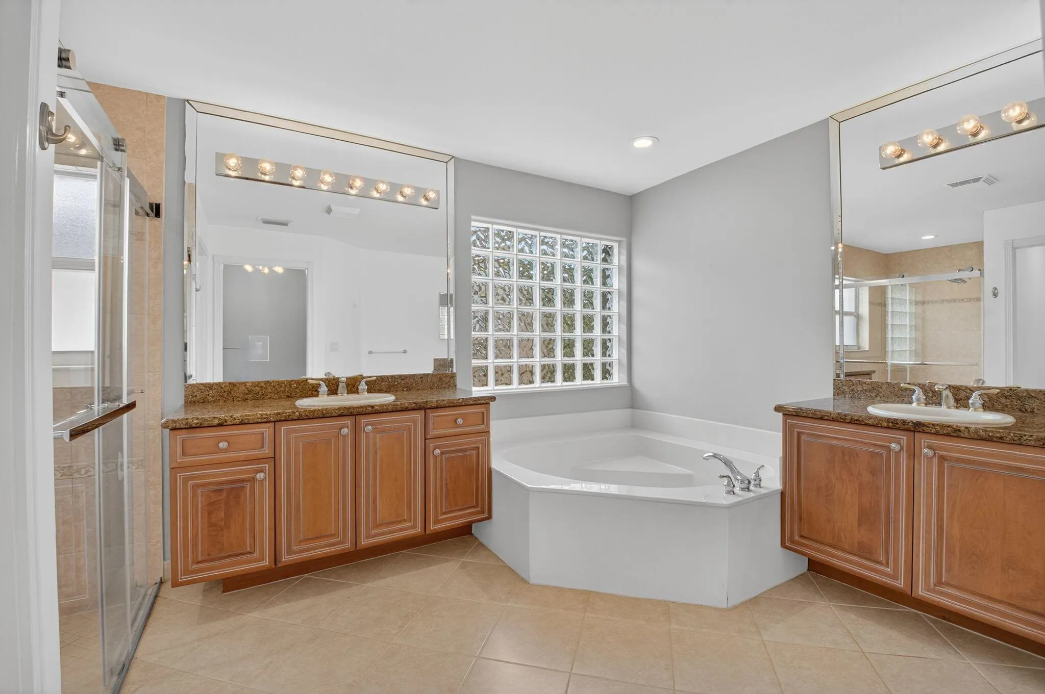 13221 Alhambra Lake Circle