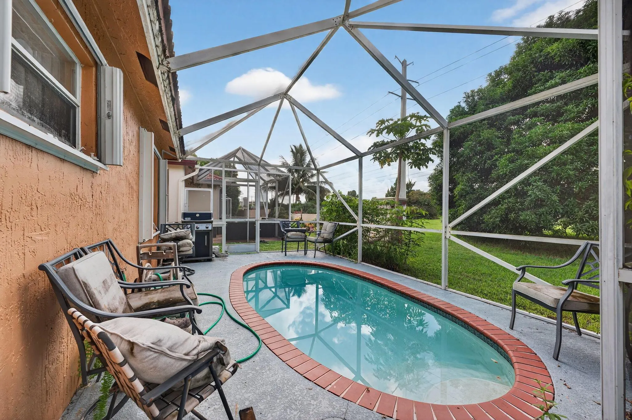 6124 NW 40th Street