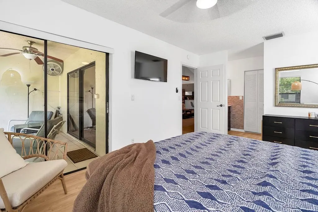 416 Buttonwood Place