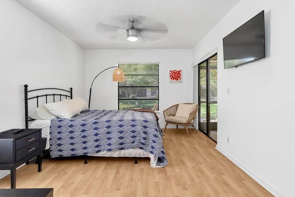 416 Buttonwood Place