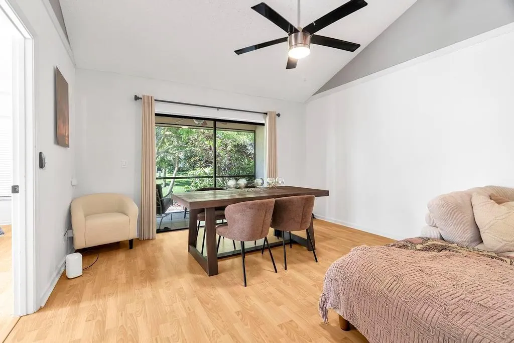416 Buttonwood Place