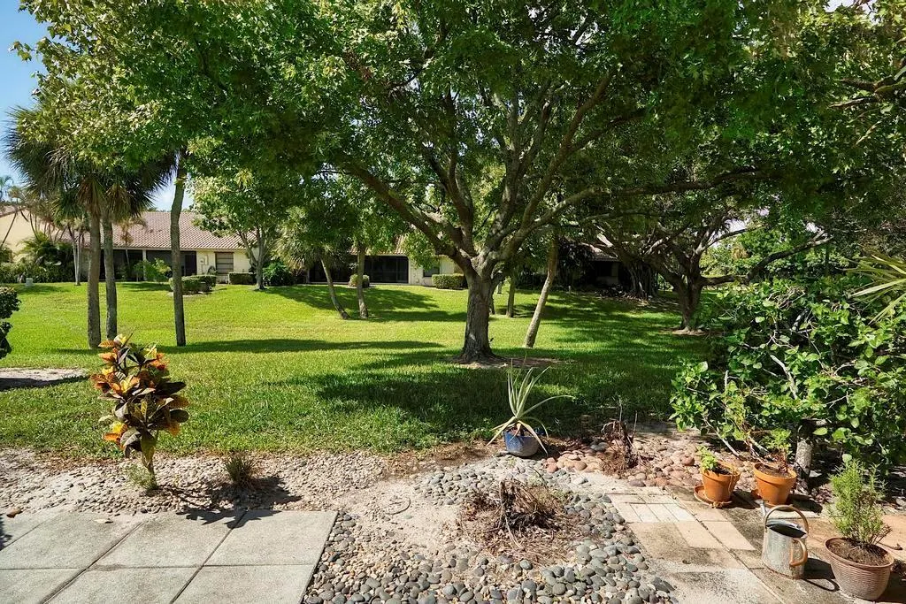 416 Buttonwood Place
