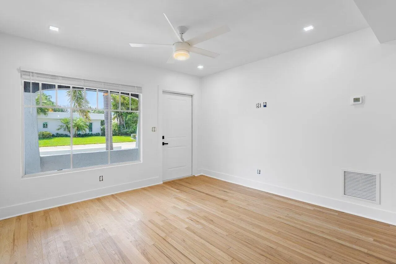 401 NE 2nd Avenue, #1