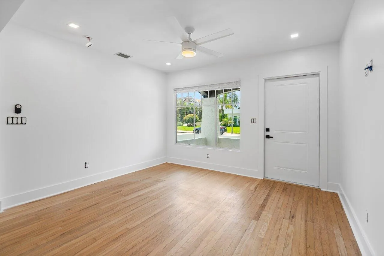 401 NE 2nd Avenue, #1