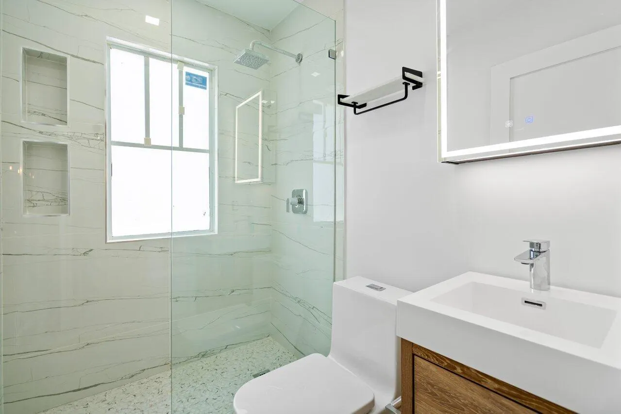 401 NE 2nd Avenue, #1