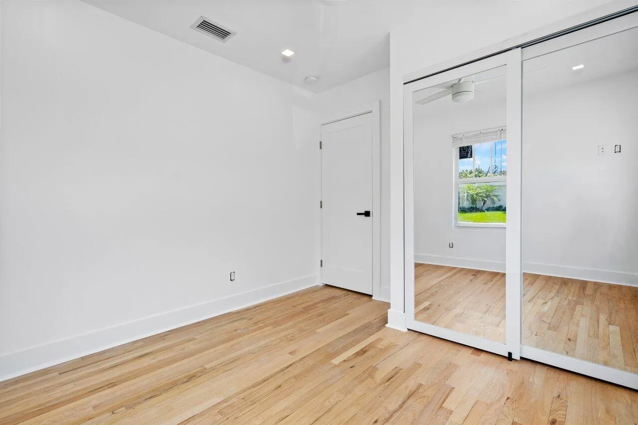 401 NE 2nd Avenue, #1