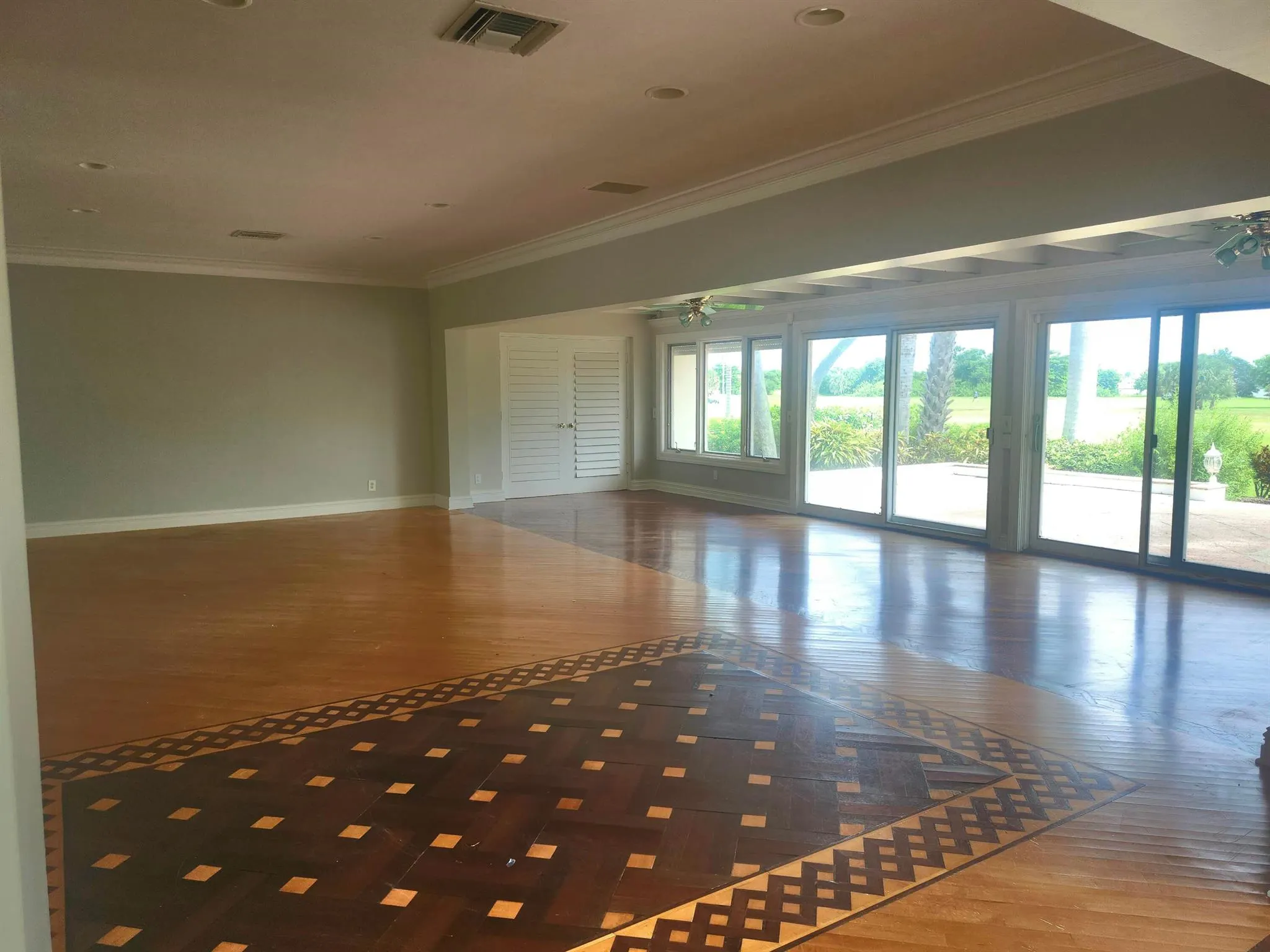 814 N Golfview Road