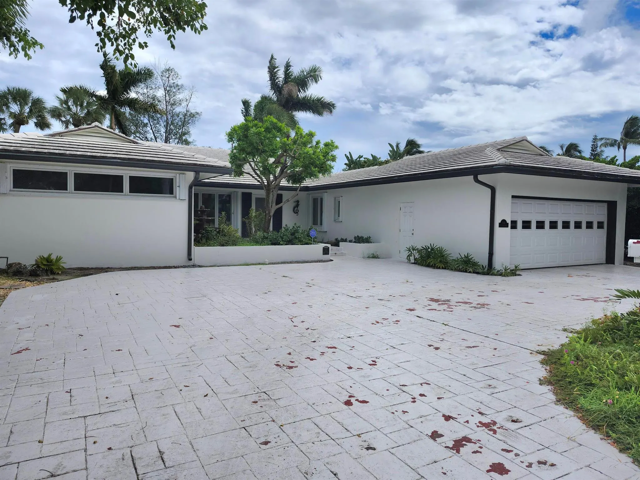 814 N Golfview Road