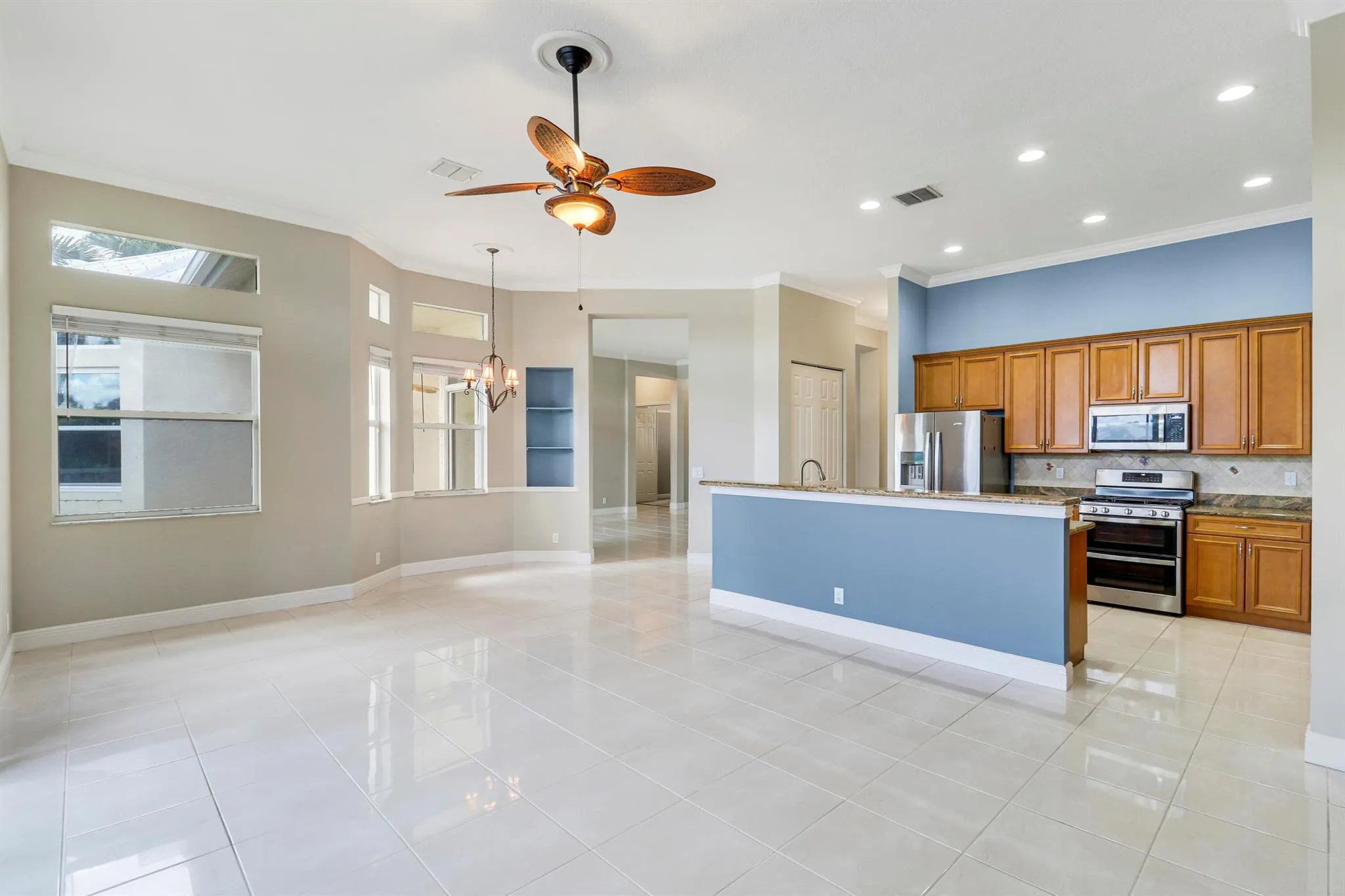 152 NW Magnolia Lakes Boulevard