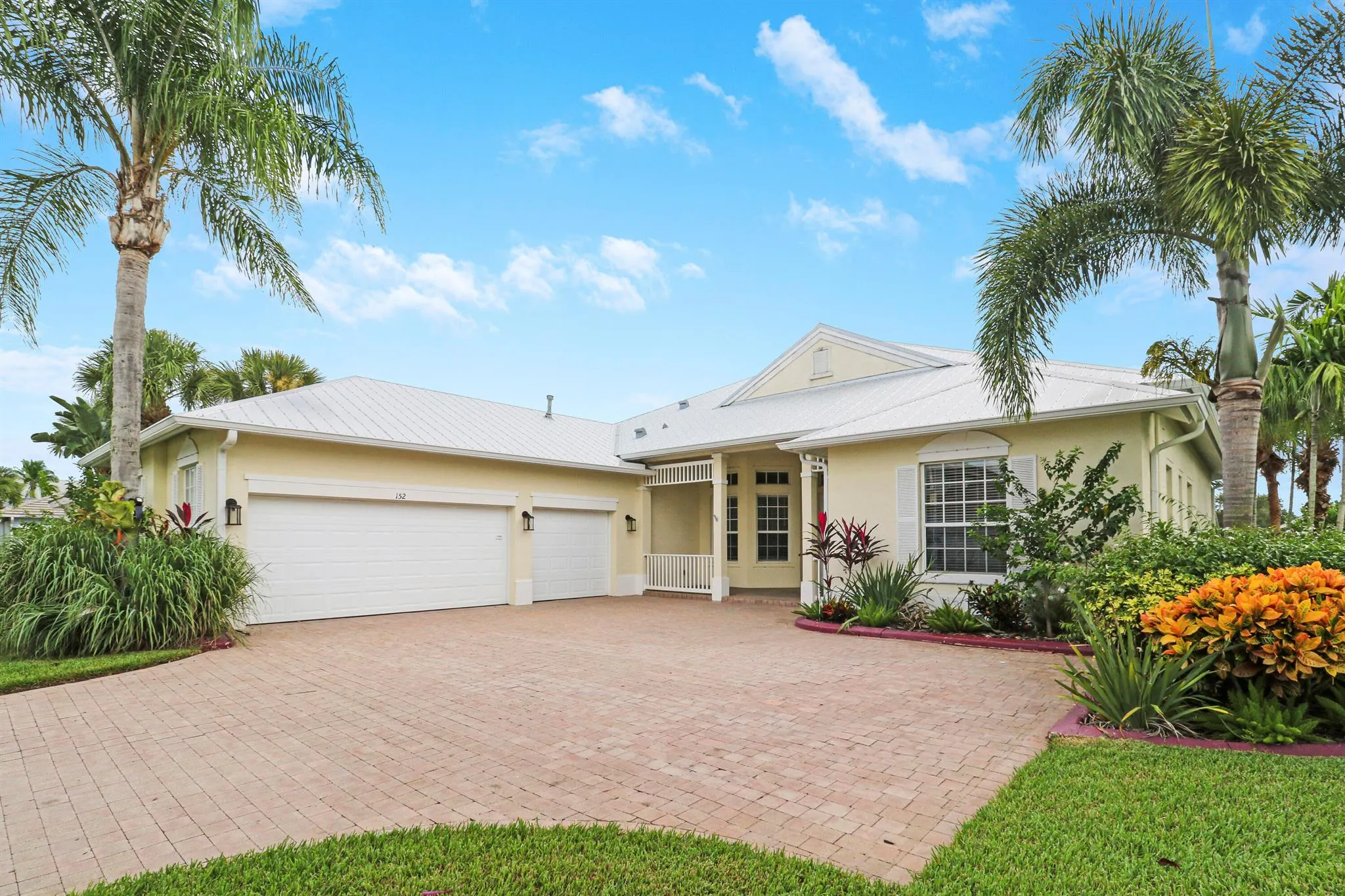 152 NW Magnolia Lakes Boulevard