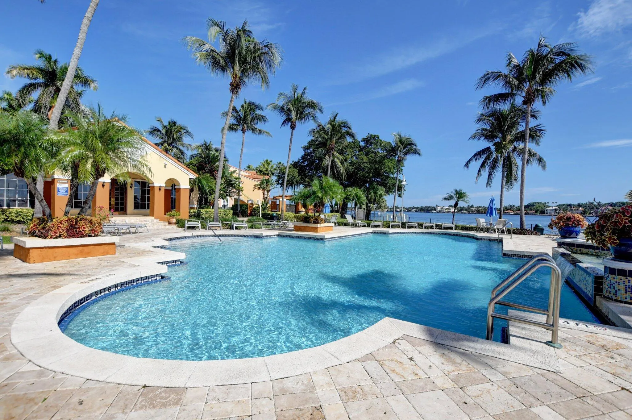 103 Yacht Club Way, #206