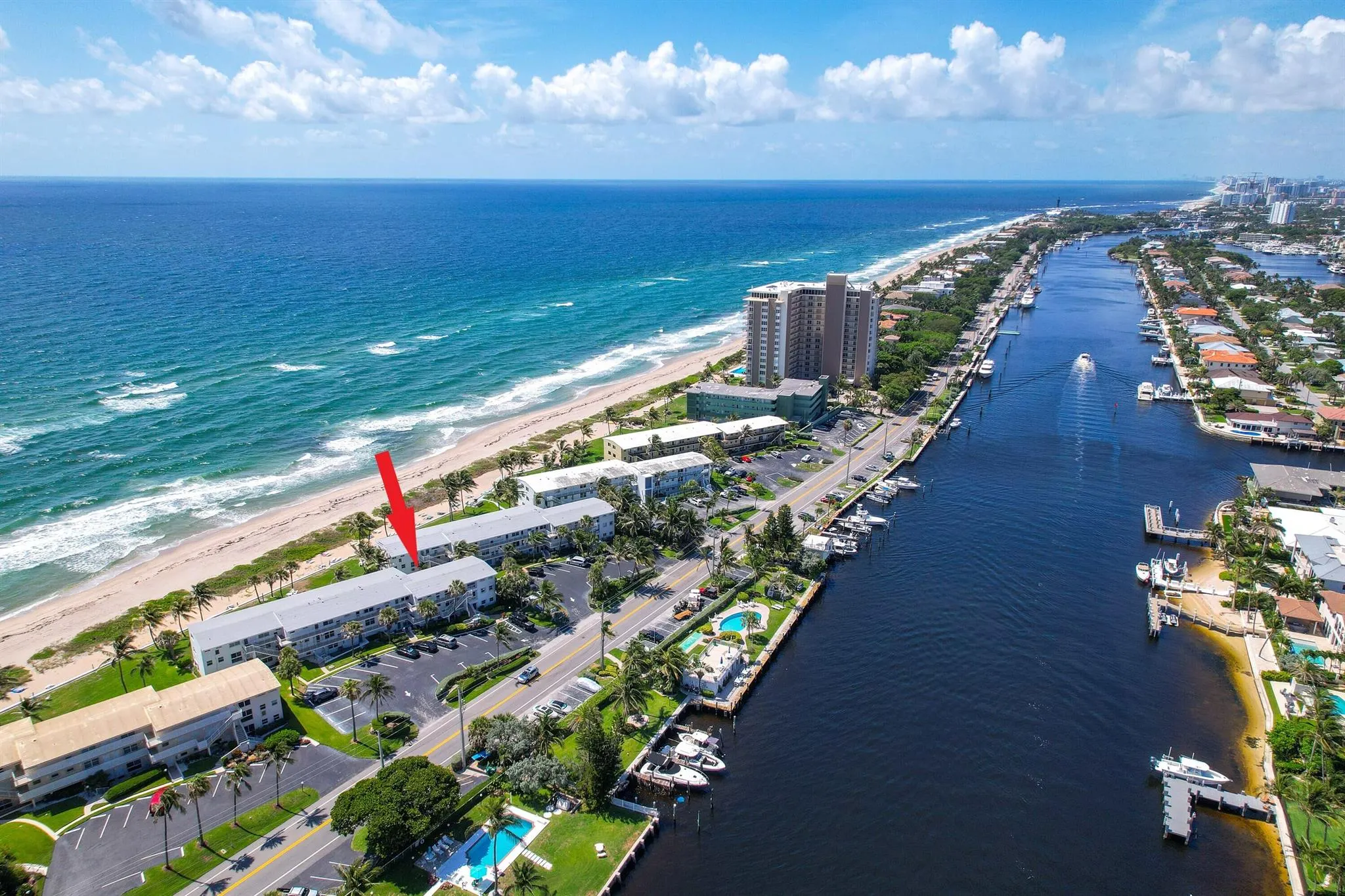 1043 Hillsboro Mile, #17c
