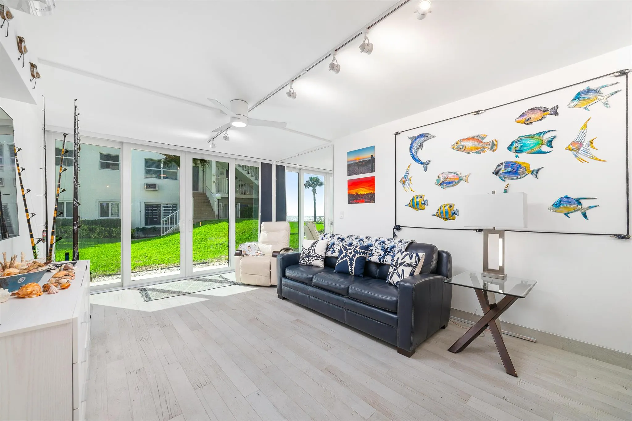 1043 Hillsboro Mile, #17c