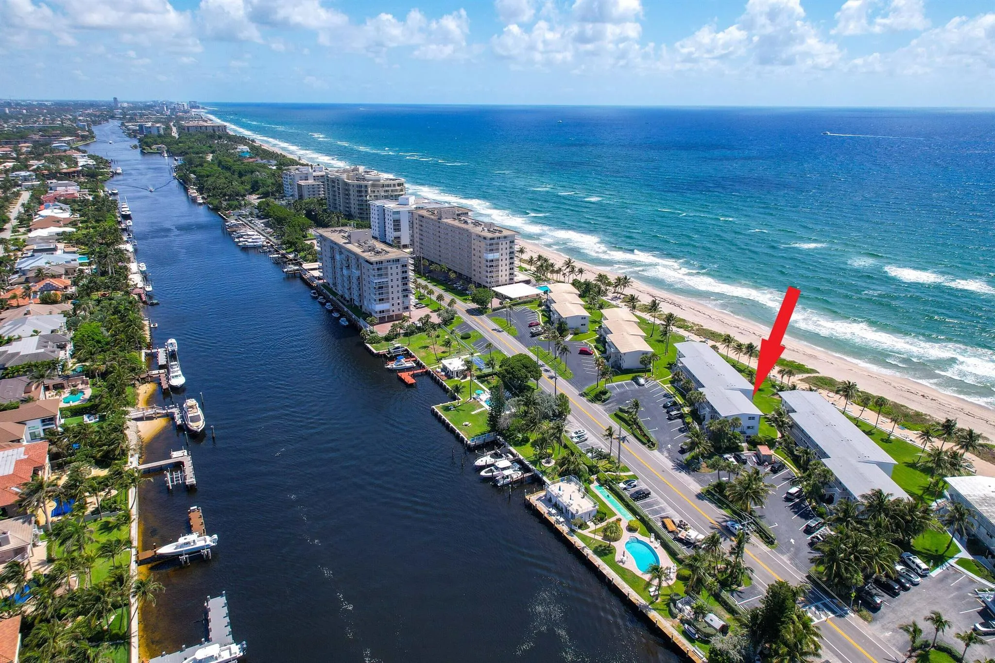 1043 Hillsboro Mile, #17c