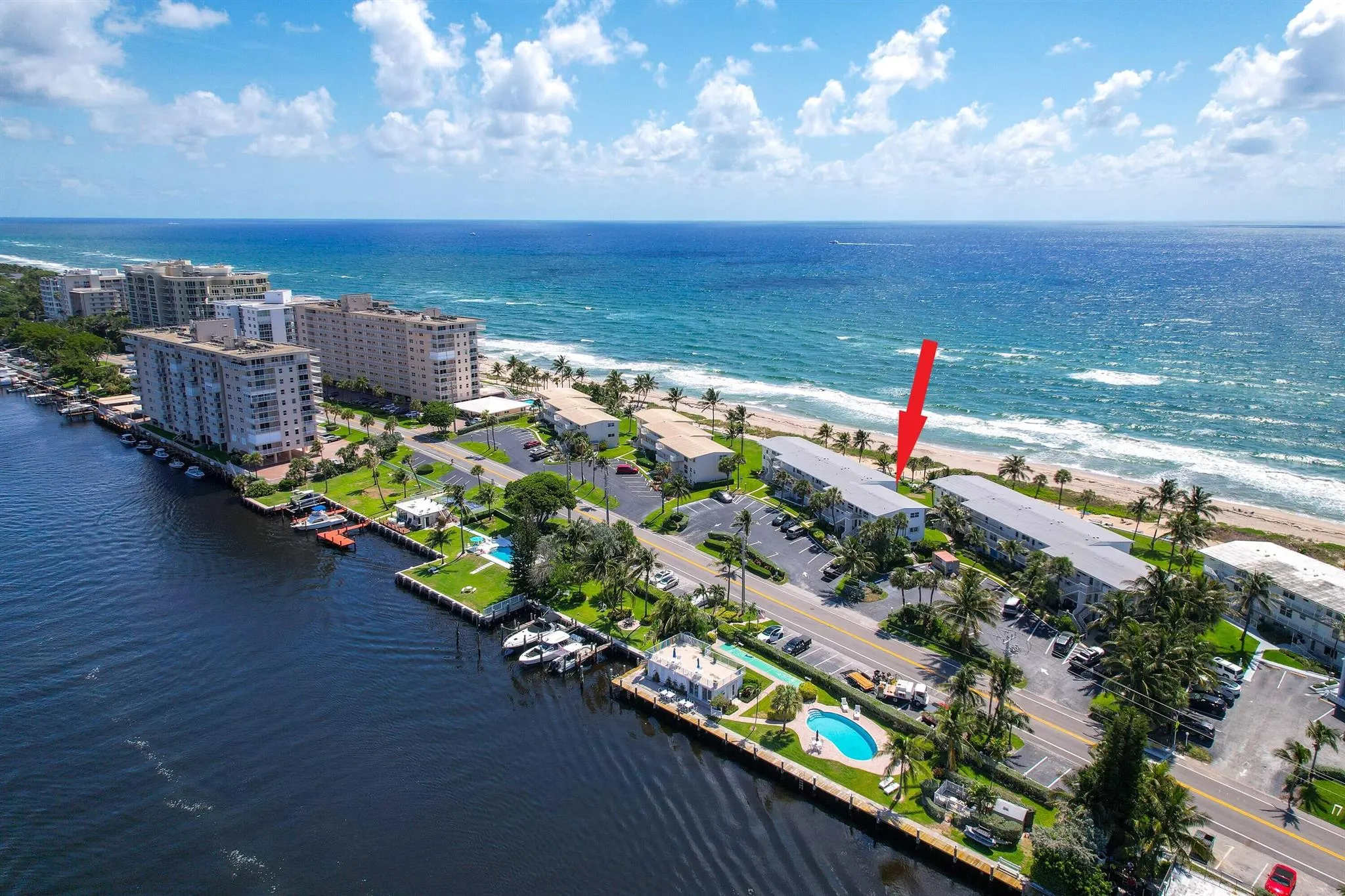 1043 Hillsboro Mile, #17c