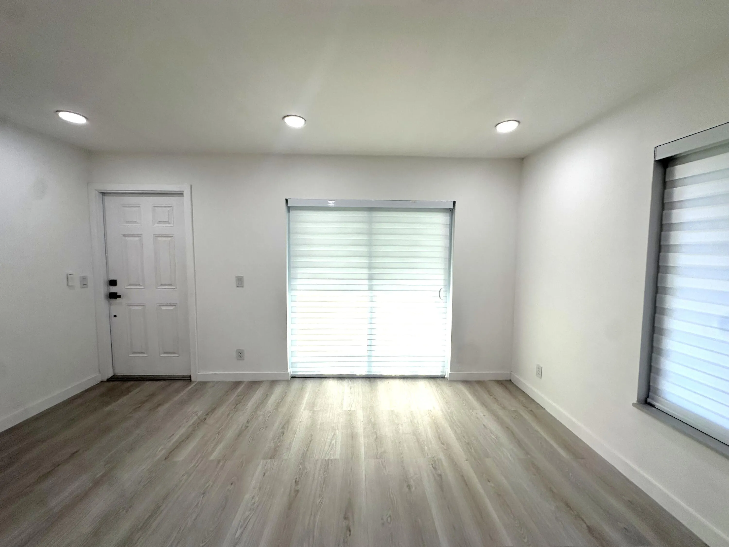 887 North Drive, #A
