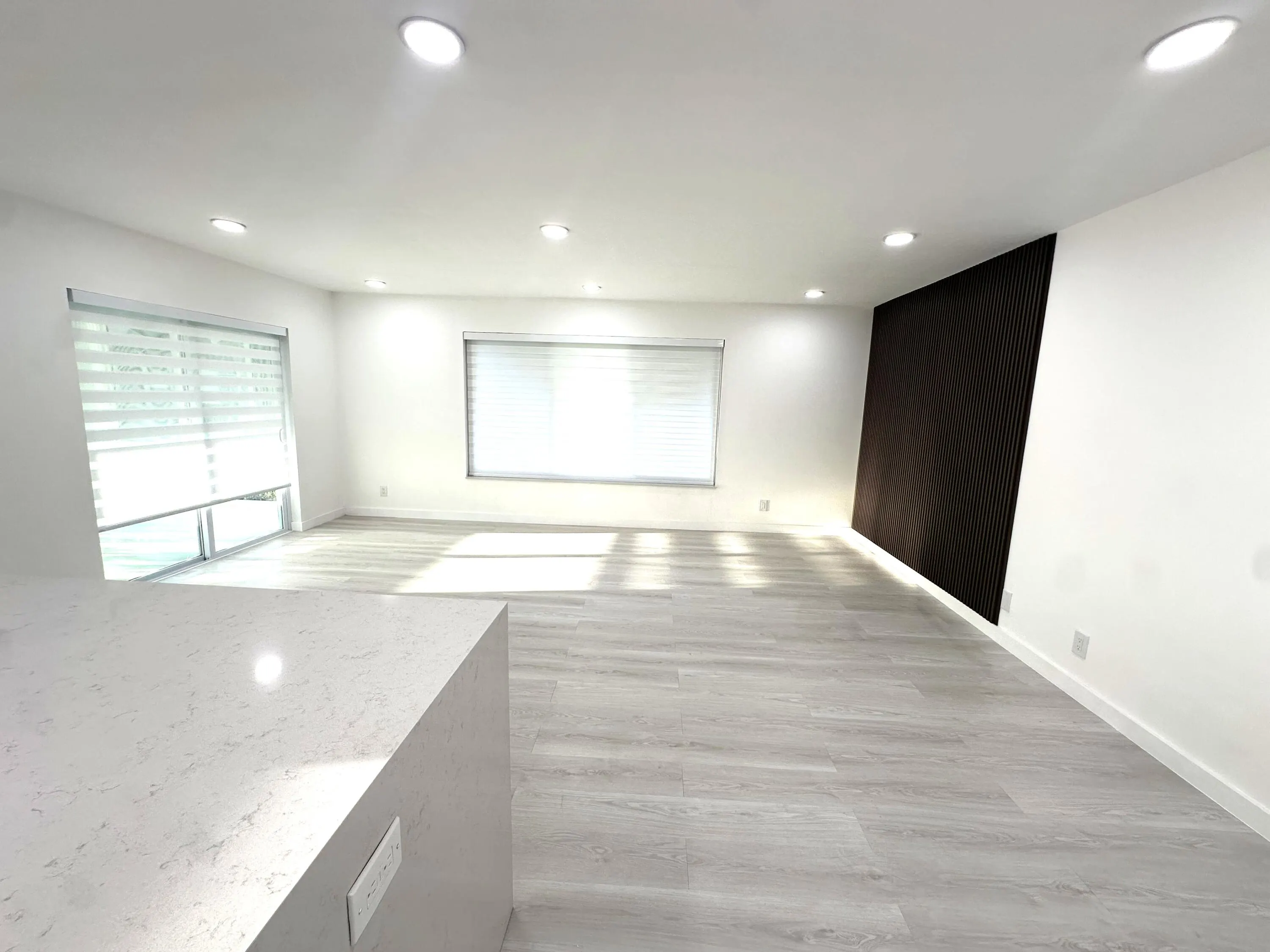 887 North Drive, #A
