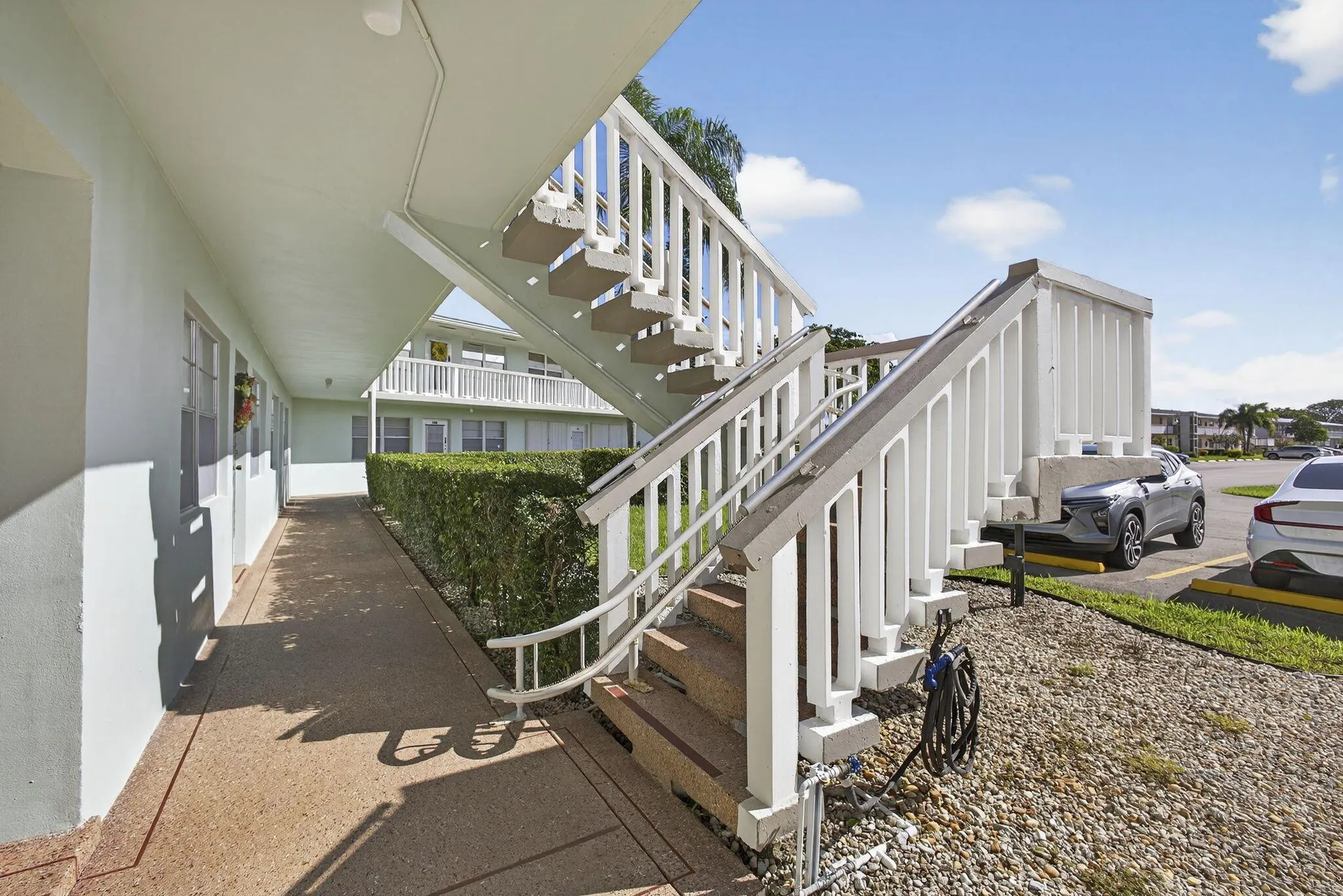 114 Somerset F