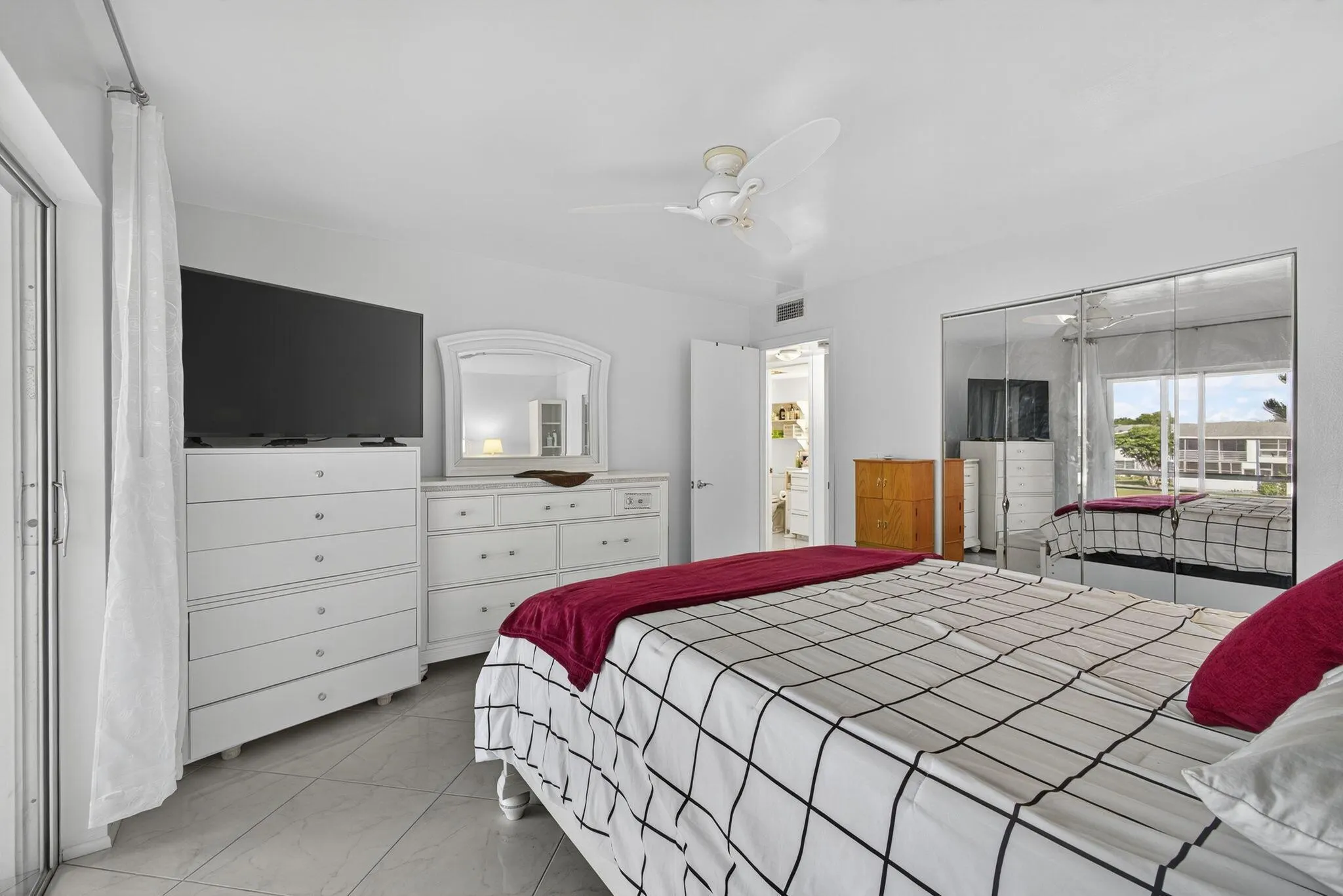 114 Somerset F