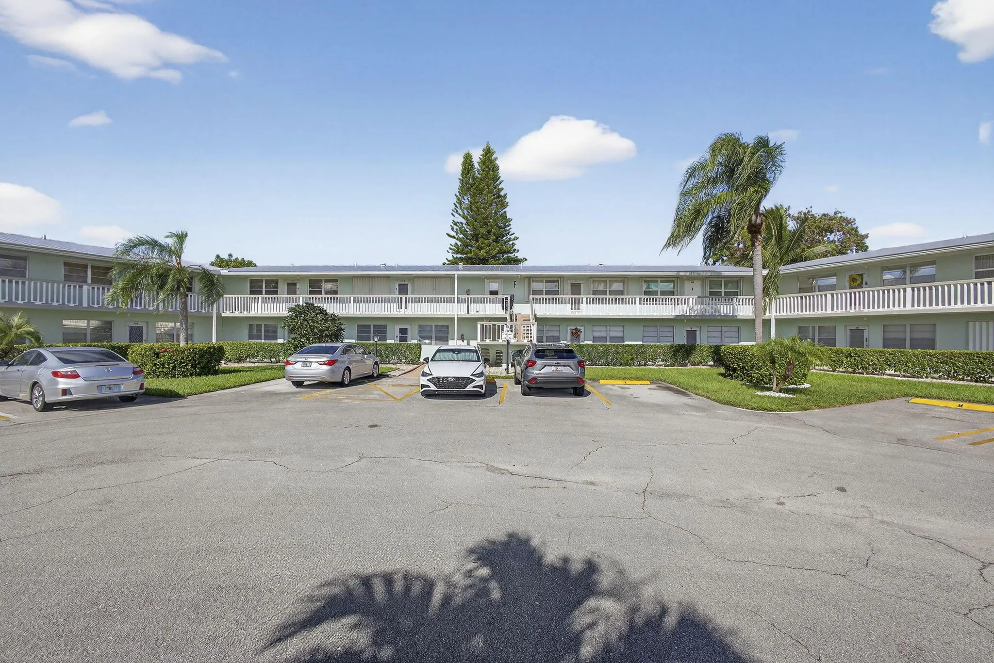 114 Somerset F