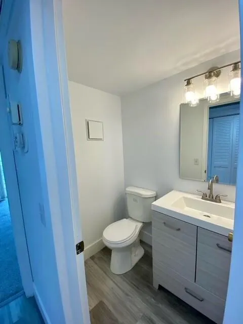 282 Mansfield G, #282