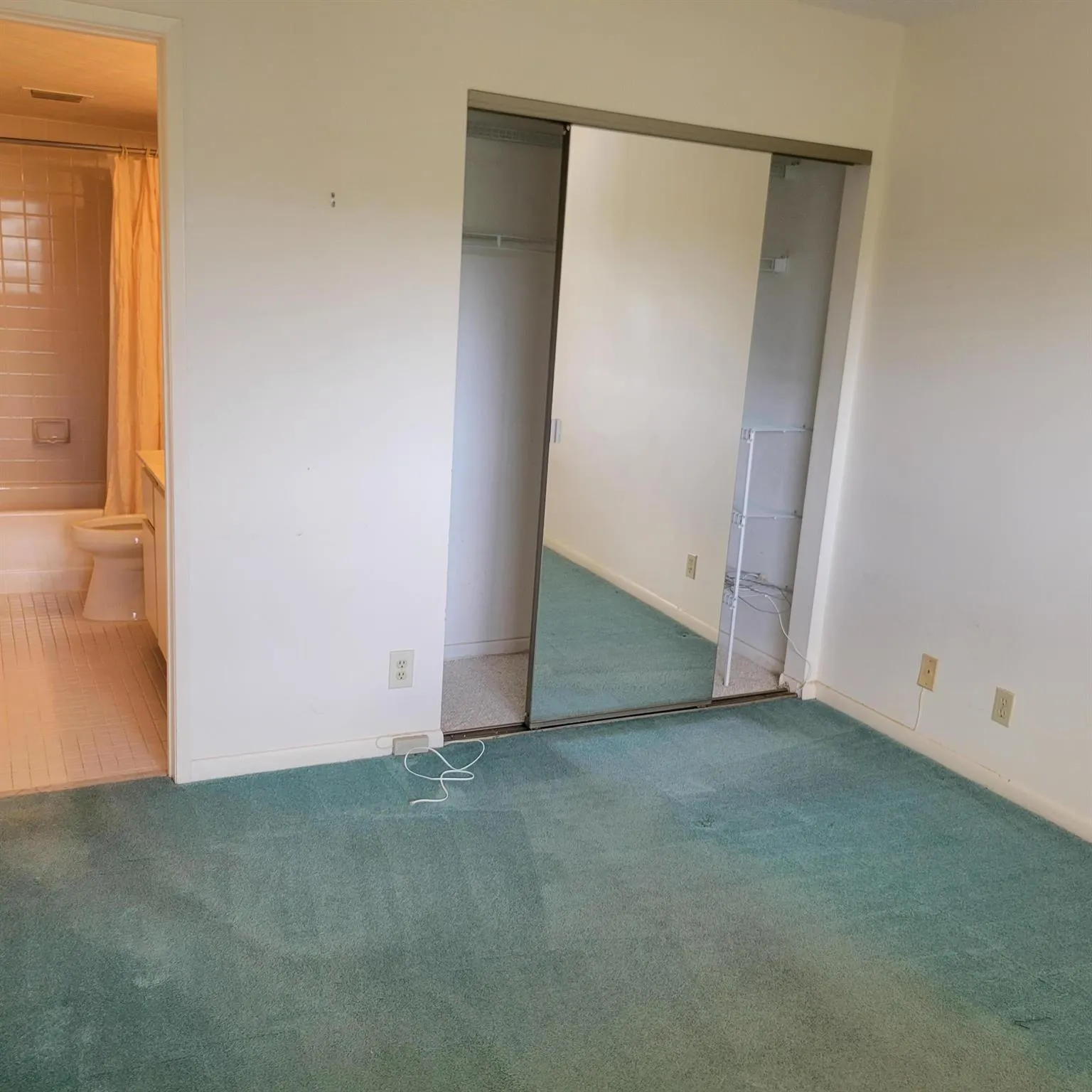 7351 Kinghurst Drive, #404