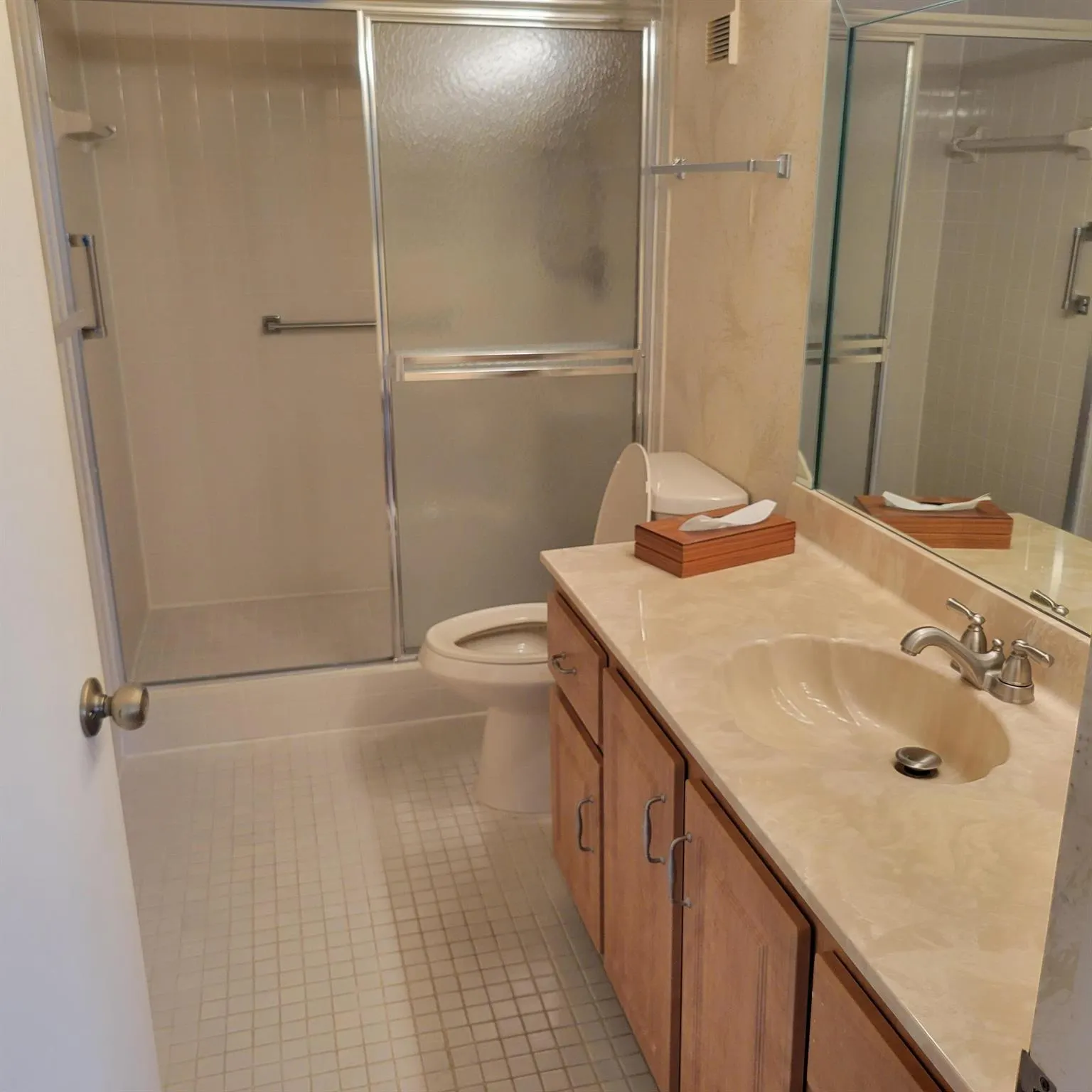 7351 Kinghurst Drive, #404