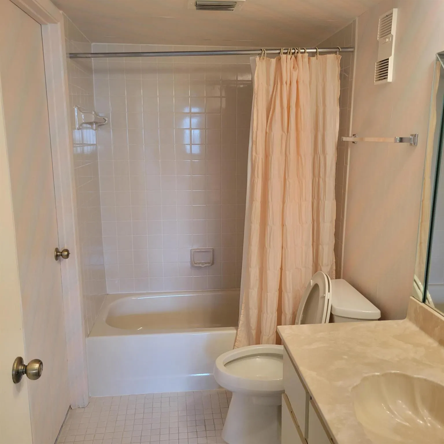 7351 Kinghurst Drive, #404