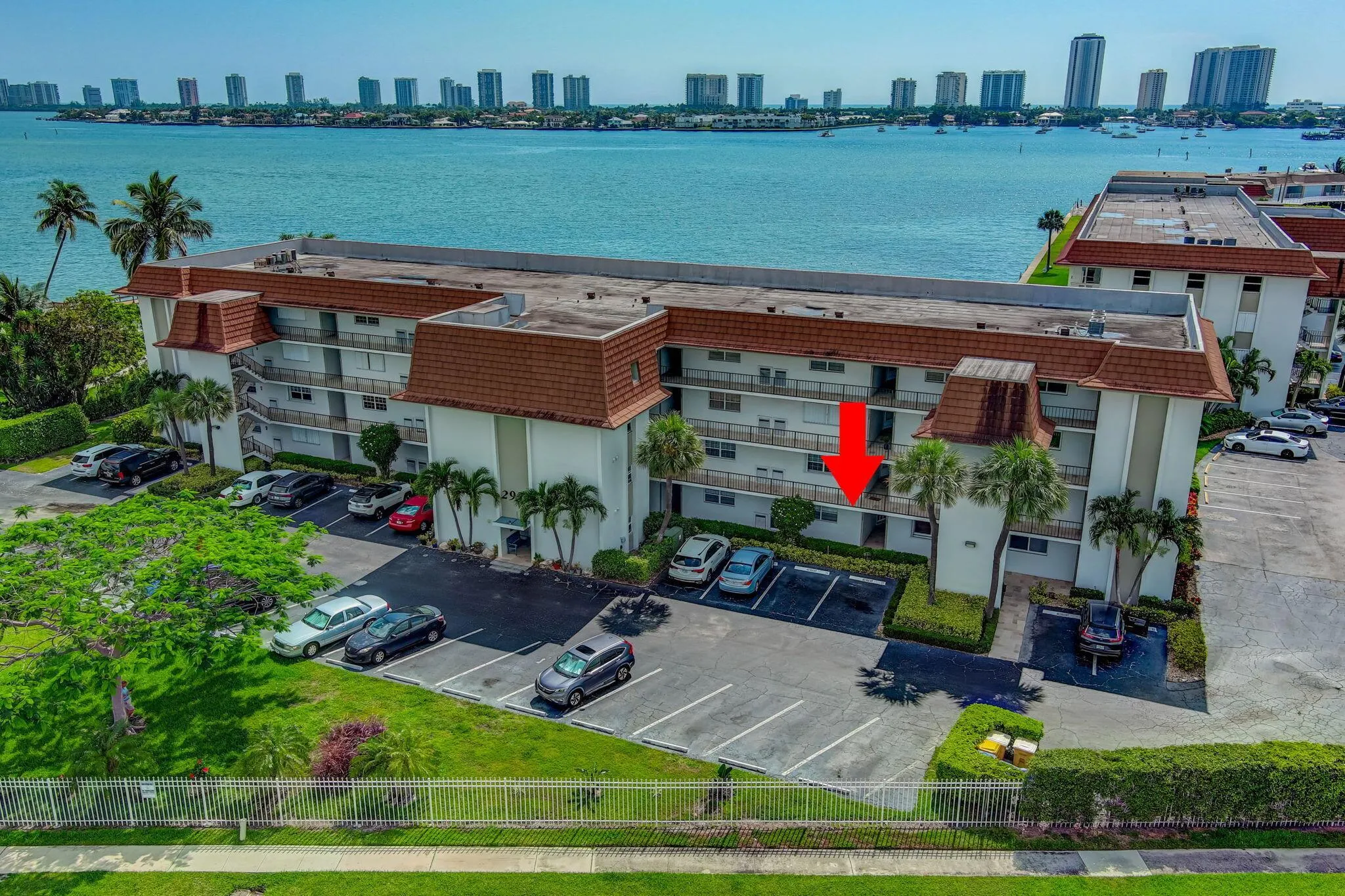 2936 Lake Shore Drive, #108