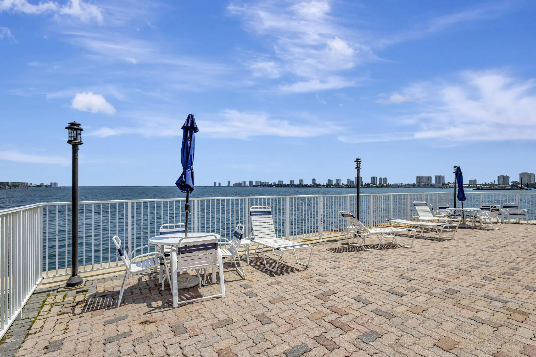 2936 Lake Shore Drive, #108