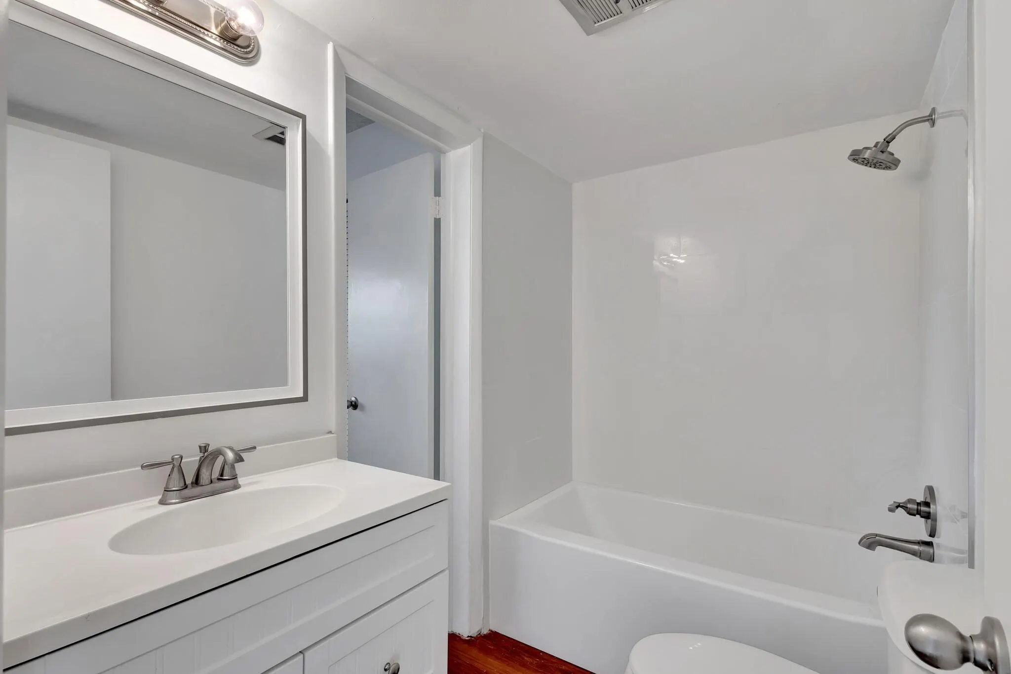2936 Lake Shore Drive, #108