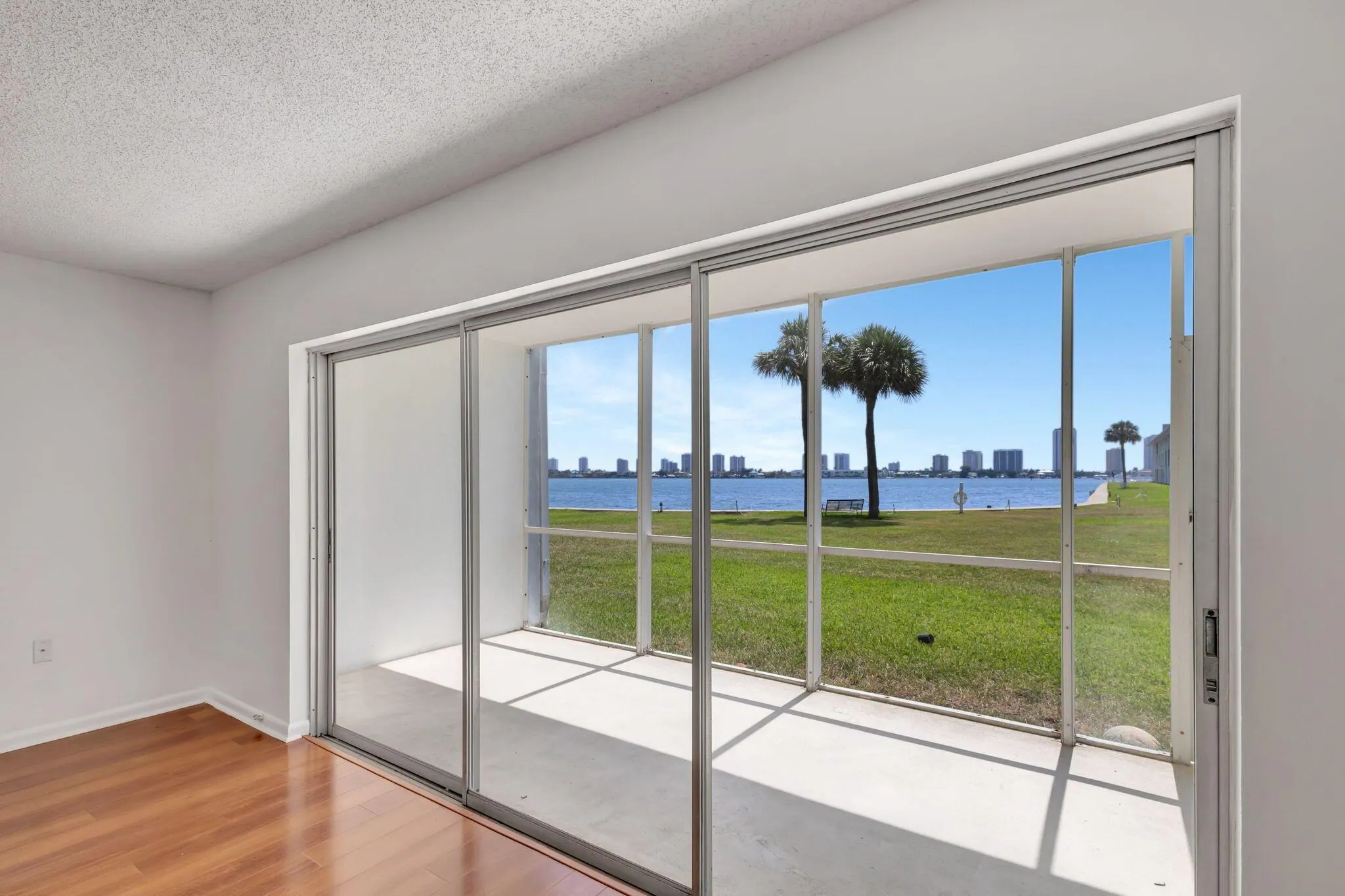 2936 Lake Shore Drive, #108
