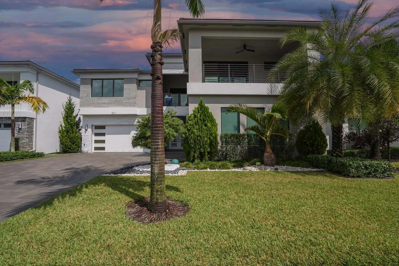8611 Dearborn River Way