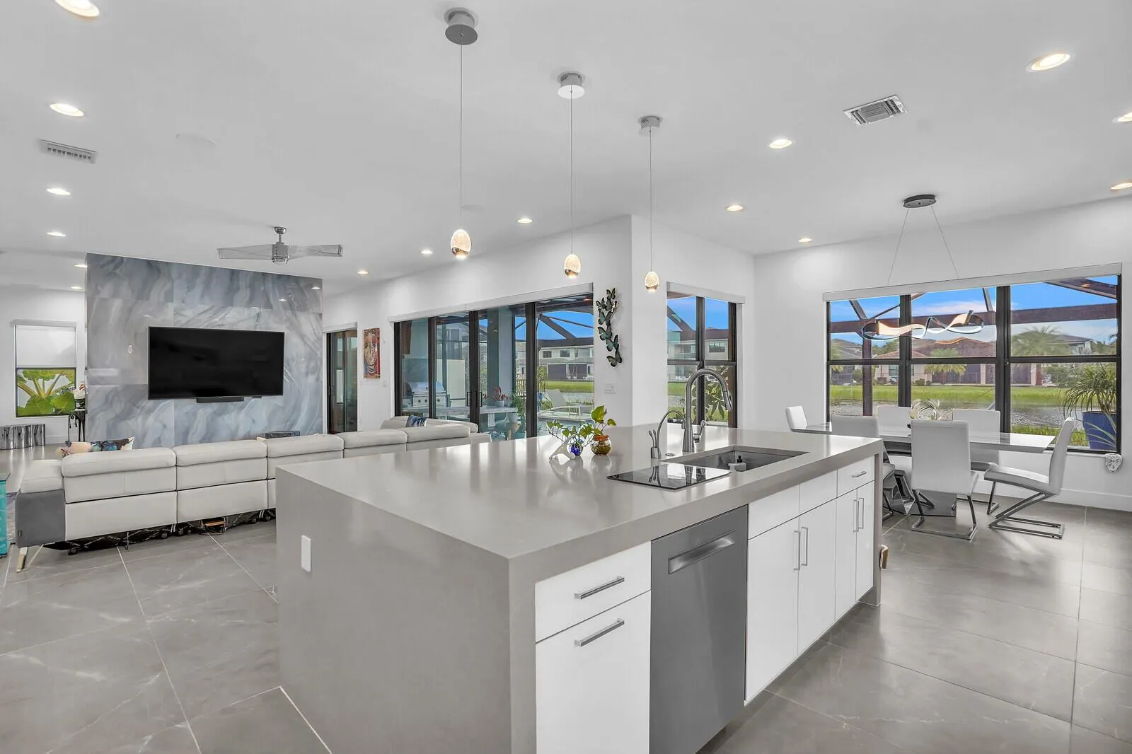 8611 Dearborn River Way