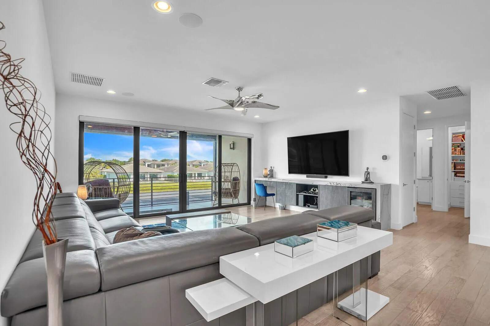 8611 Dearborn River Way