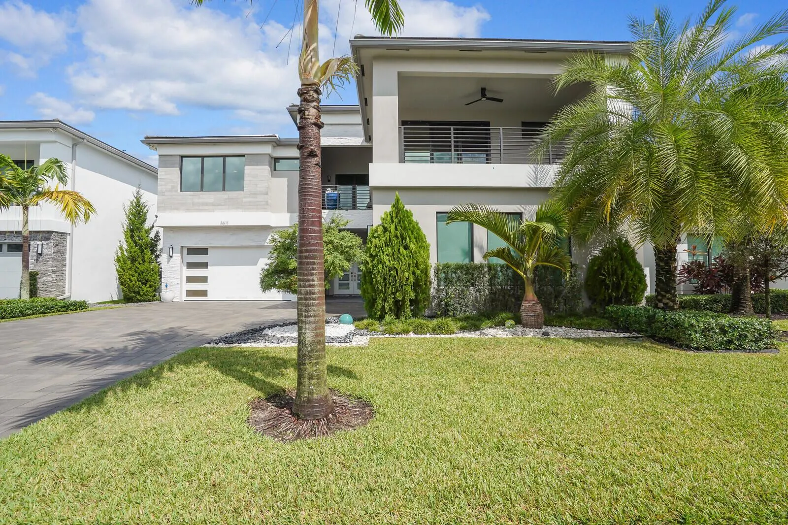 8611 Dearborn River Way
