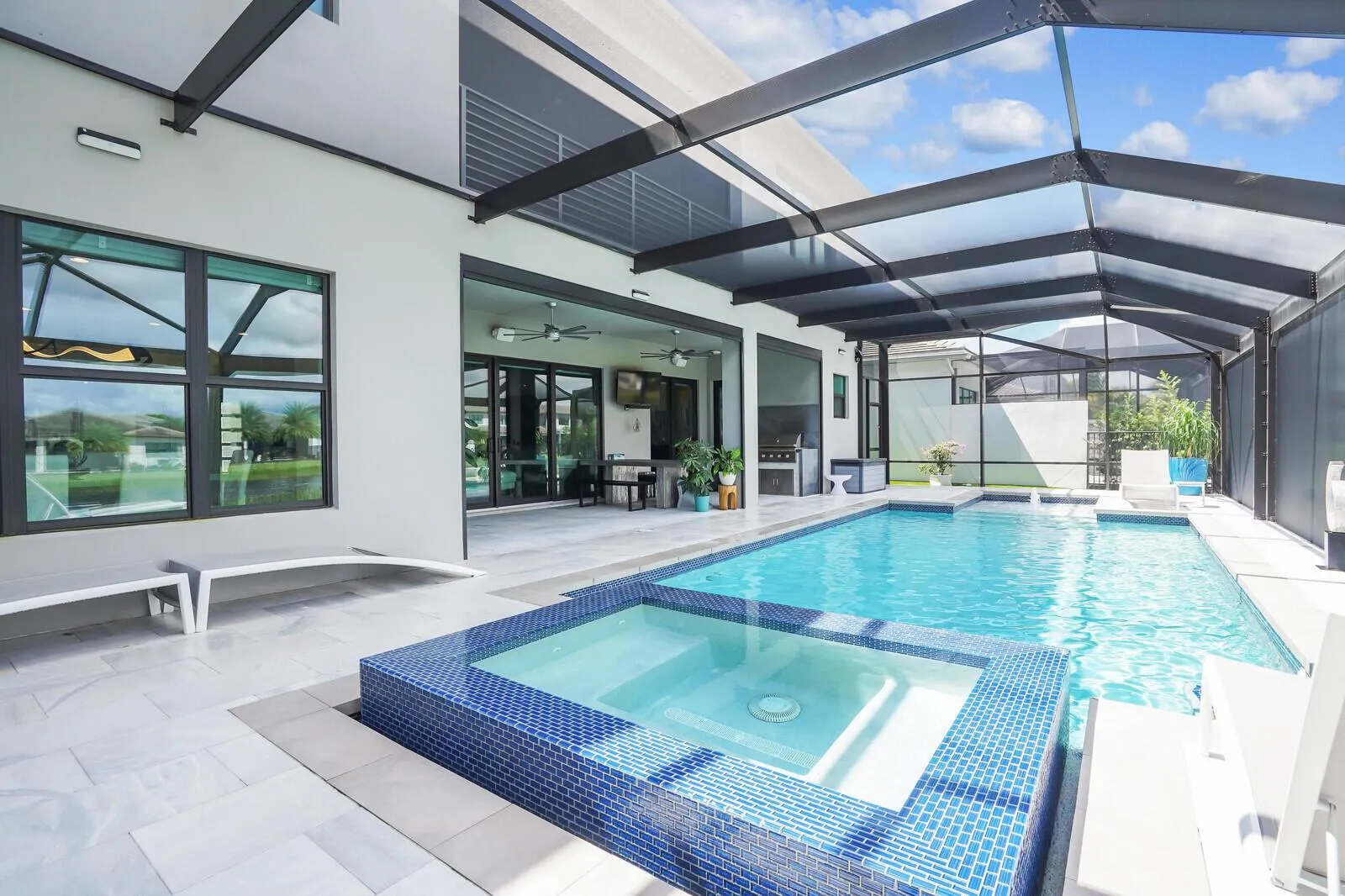 8611 Dearborn River Way