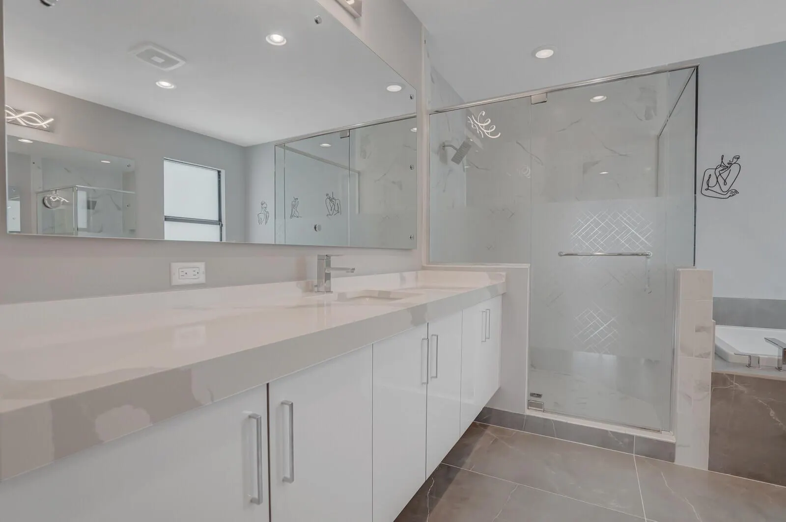 8611 Dearborn River Way