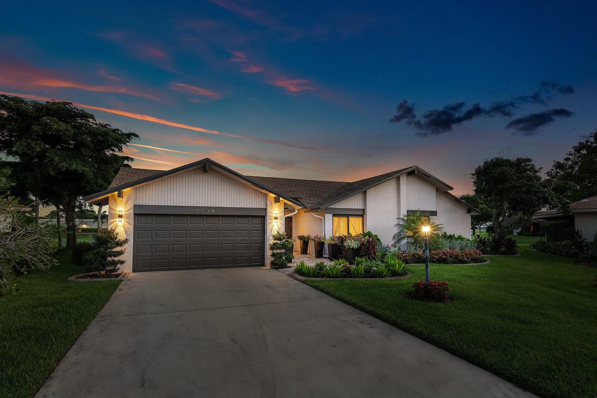 5534 Forest Oaks Terrace