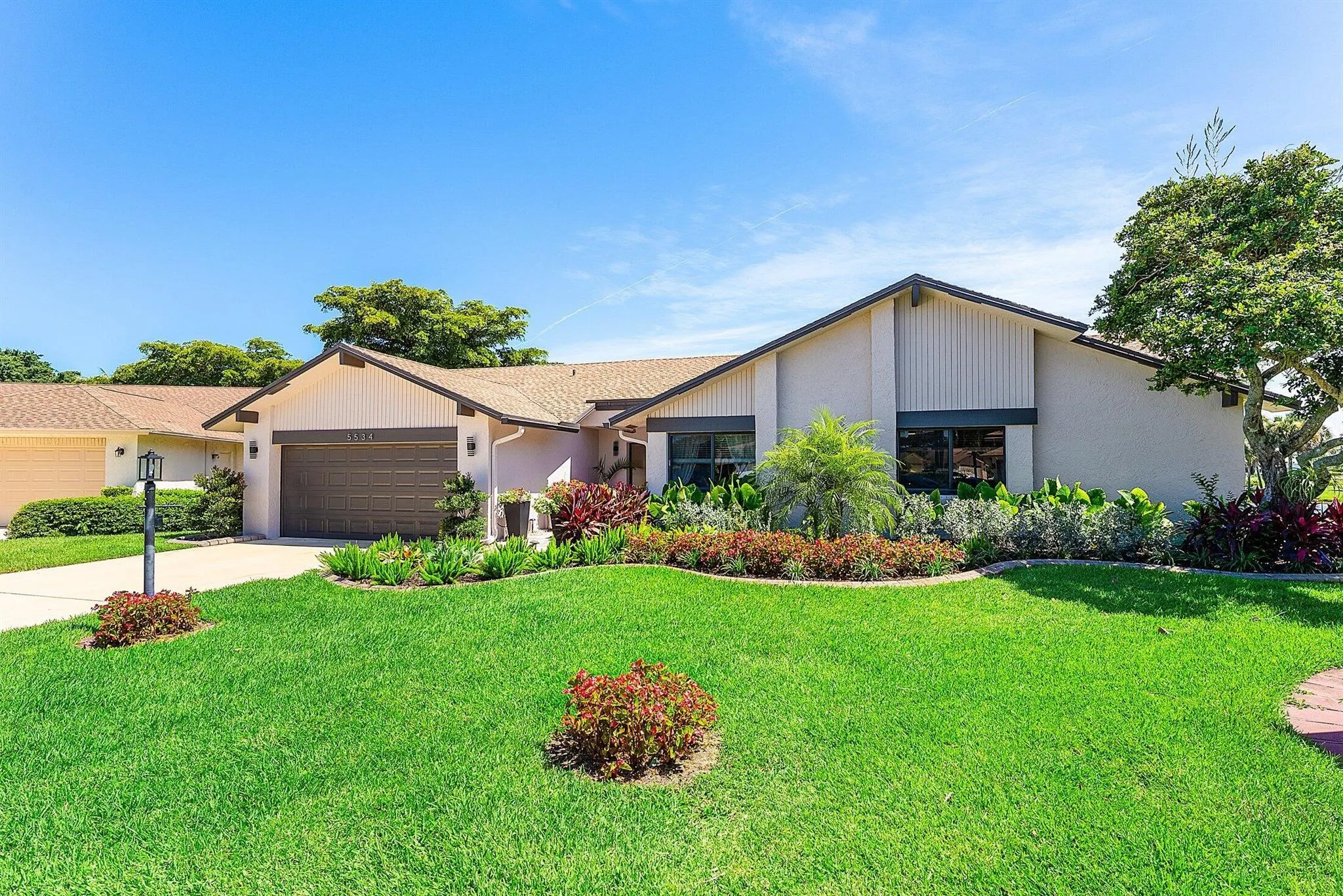 5534 Forest Oaks Terrace