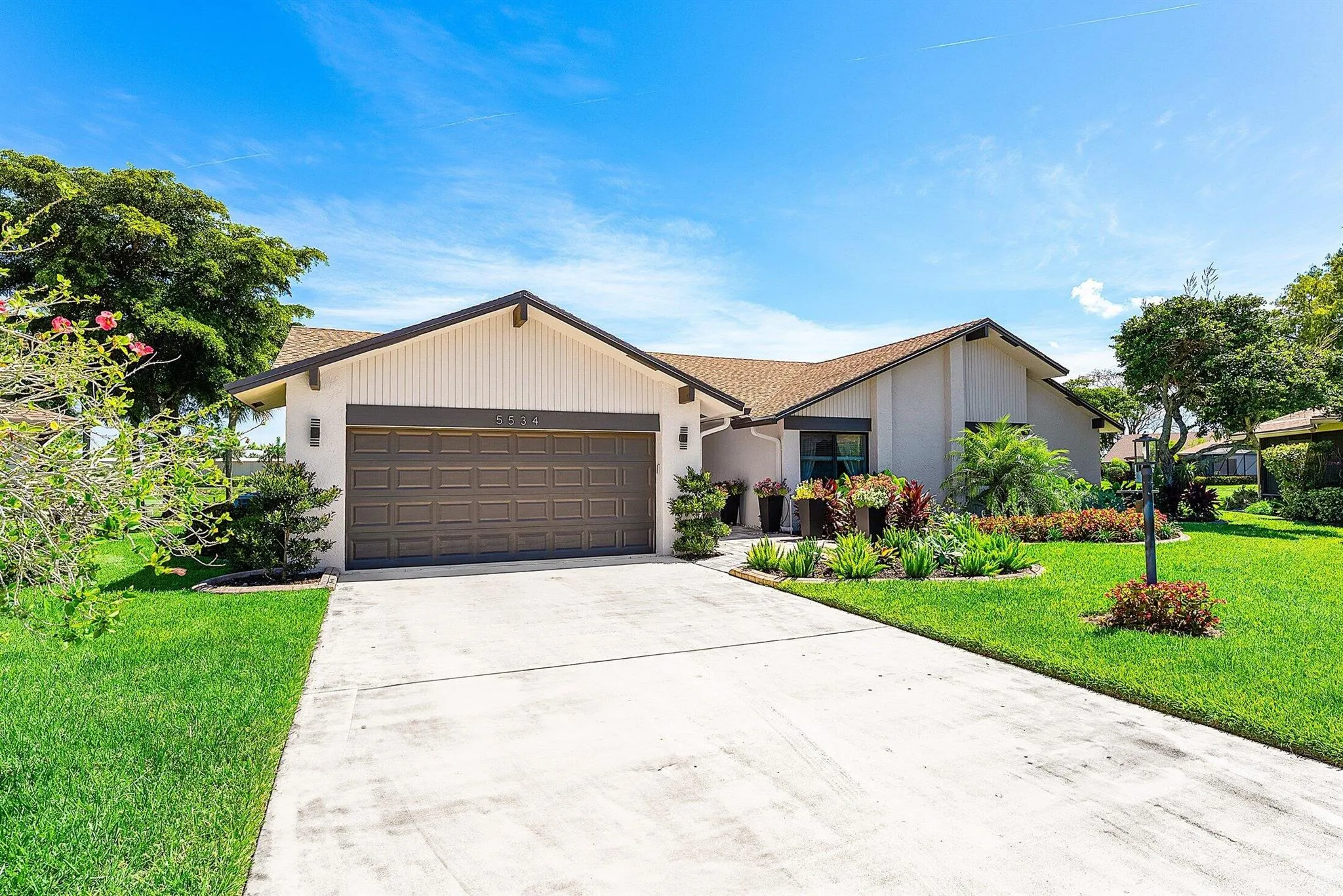 5534 Forest Oaks Terrace